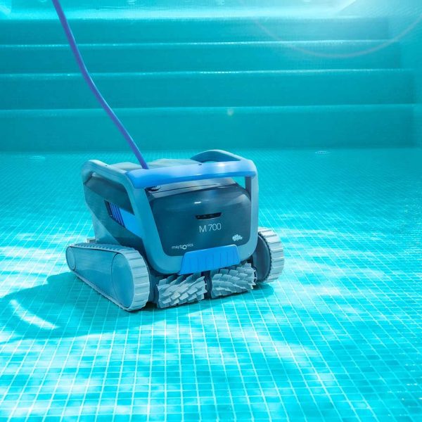 Robot Dolphin M700
